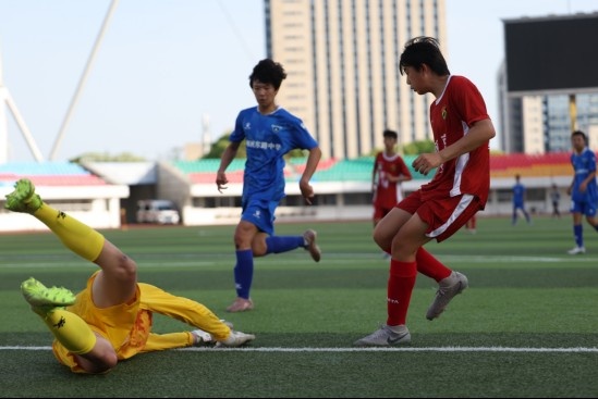 雨花台中学5-0横扫南京城市梯队,中青赛南京U15首日爆冷 雨花台中学5-0横扫南京城市梯队,中青赛南京U15首日爆冷