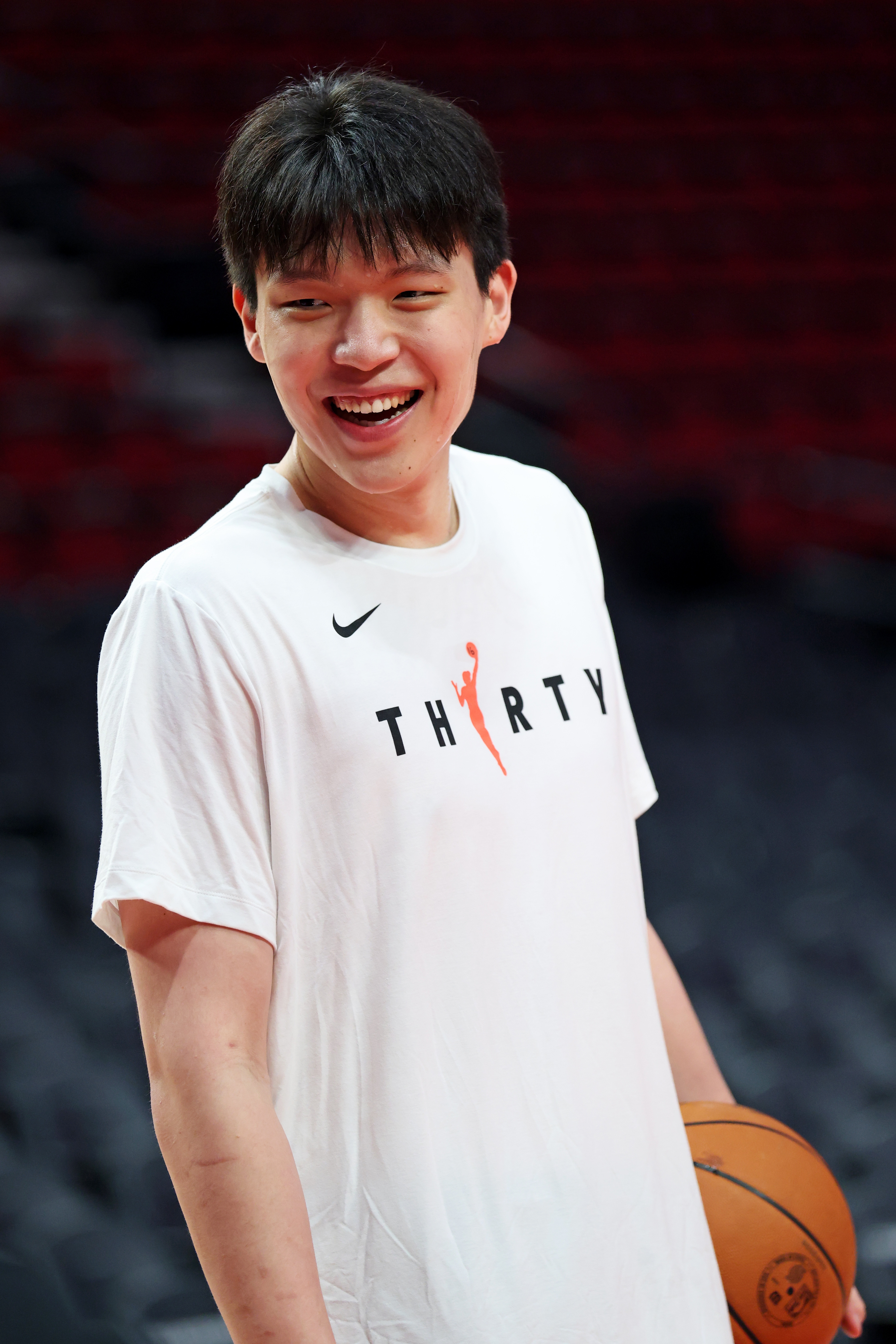 杨瀚森游戏段位太低,前翻译透露需用小号才能开黑 杨瀚森游戏段位太低,前翻译透露需用小号才能开黑