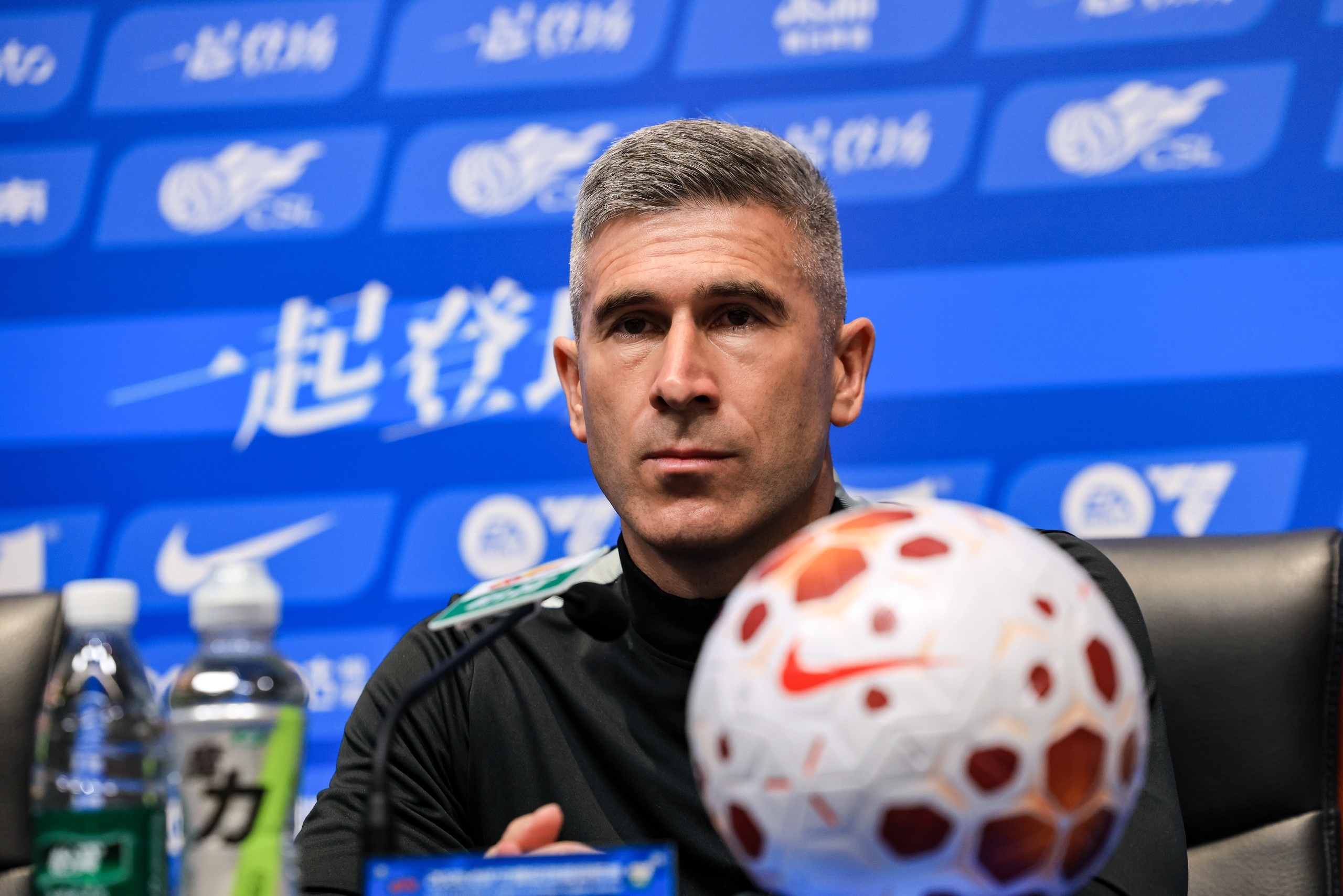 国安3-2客胜重庆:双中锋破门效率提升,防线多次被打身后成隐患